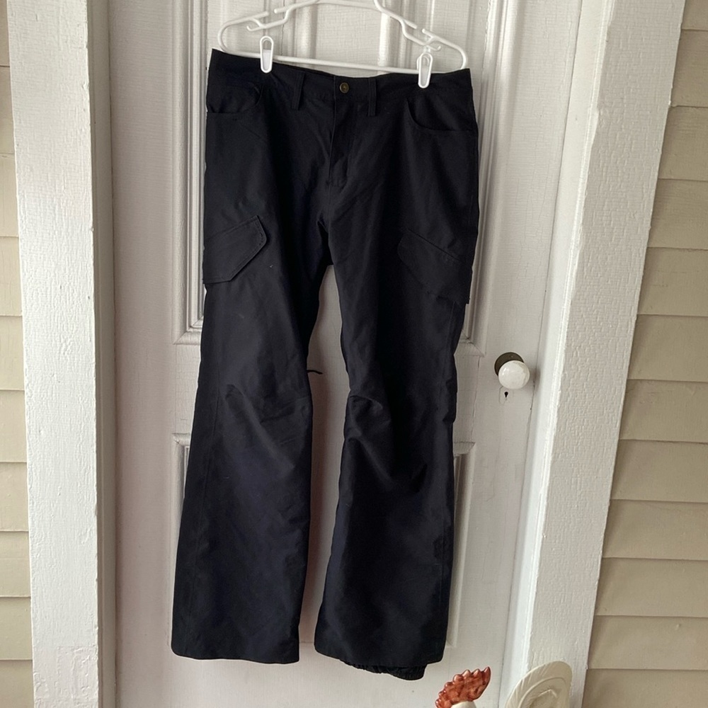 Burton women’s fly pant - size medium